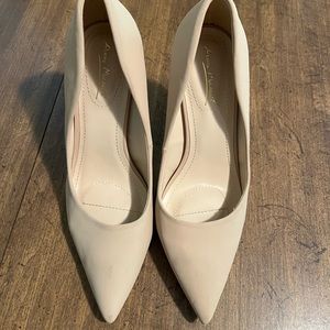Ann Michele size 10 cream colored high heels